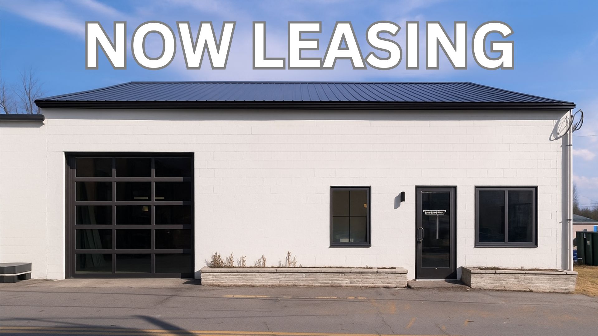Street view of Hensley Plaza available for retail leasing in Downtown Jasper.
